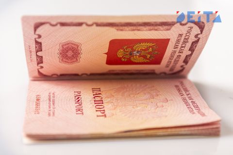 Зачем россиян хотят заставить менять паспорт в 60 лет