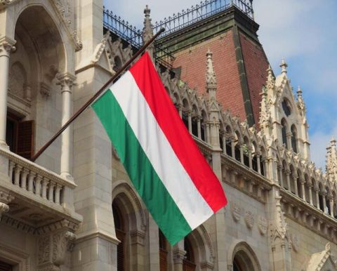 Новое правительство Венгрии хочет пересмотреть проект АЭС «Пакш-2»