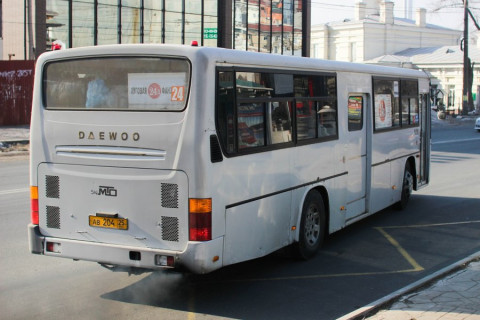 Люди не могут уехать домой с автовокзала Владивостока