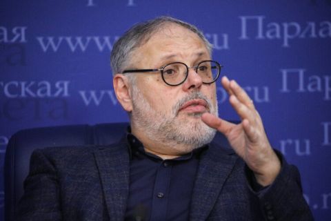 Хазин: США могут объявить часть долларов недействительными